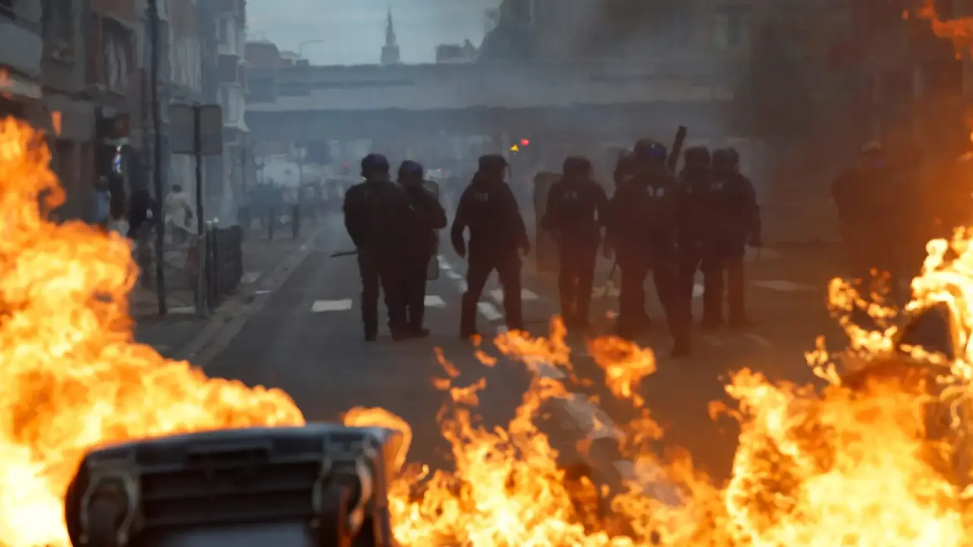 Arde un instituto en Nantes en medio de las protestas estudiantiles que se amplían de la educación secundaria a las universidades