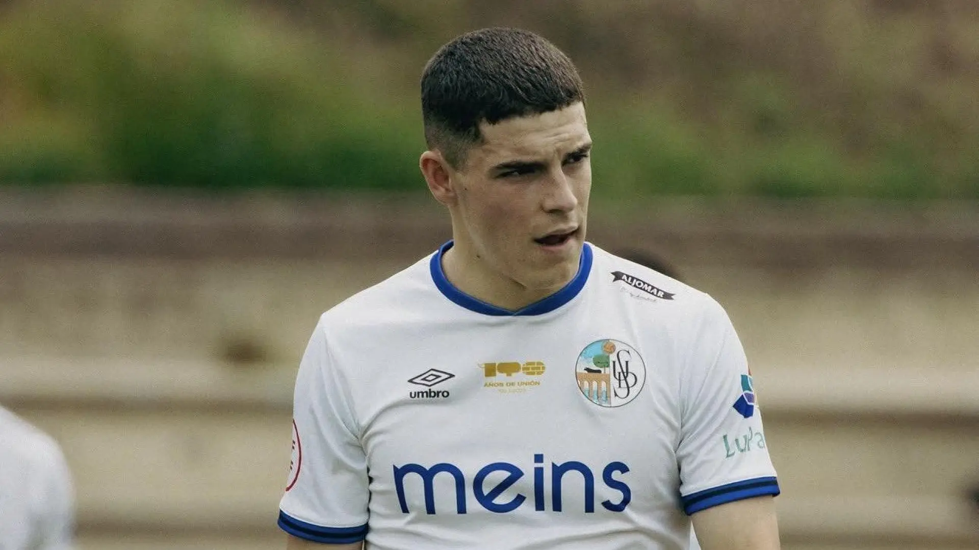Un joven futbolista español sufre una parada cardíaca en EE.UU y su familia pide ayuda para cubrir los gastos médicos: «Delicado»