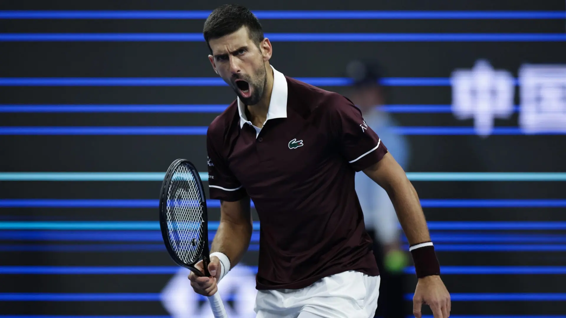 Djokovic tumba a Zverev en cuartos de Pekín y supera otro récord de Rafa Nadal
