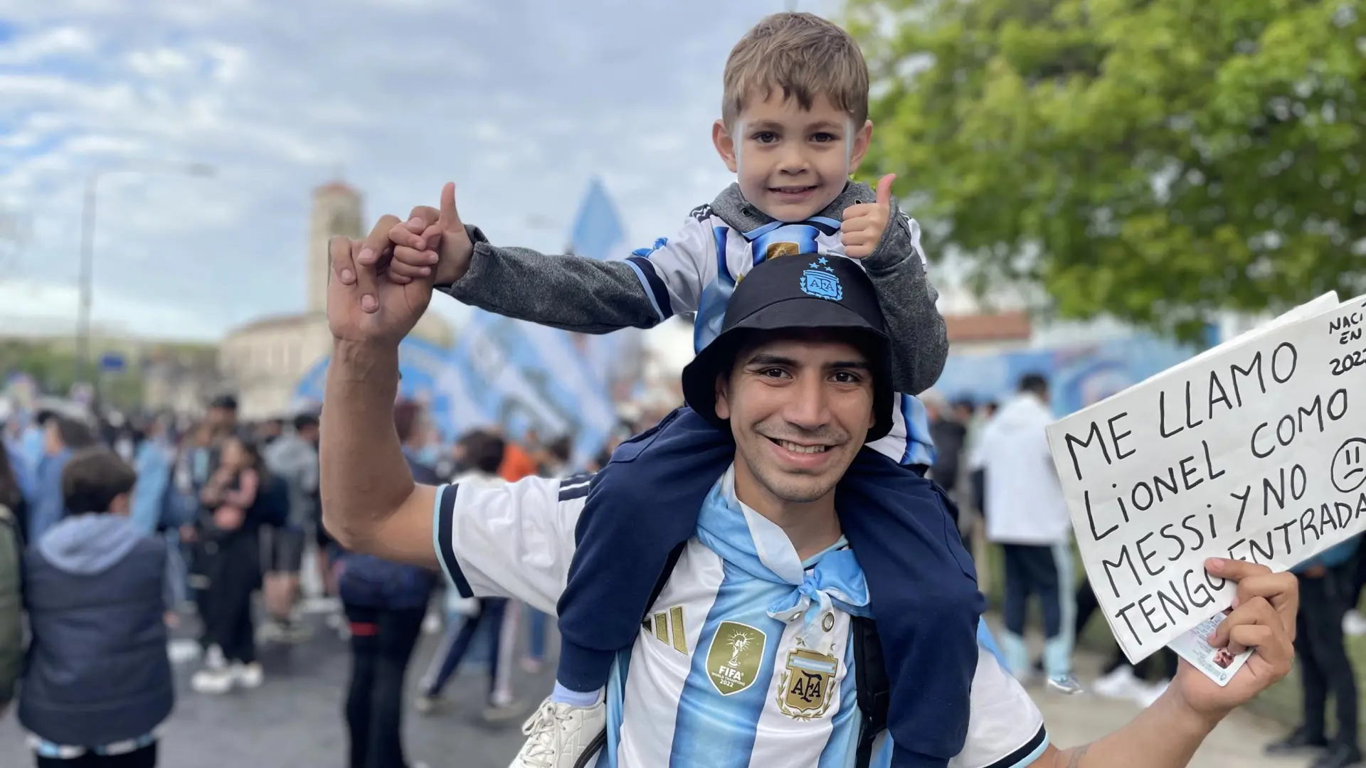 «Para todo el pueblo argentino, Messi es lo más grande»: lágrimas y agradecimiento entre los aficionados en la despedida de Leo