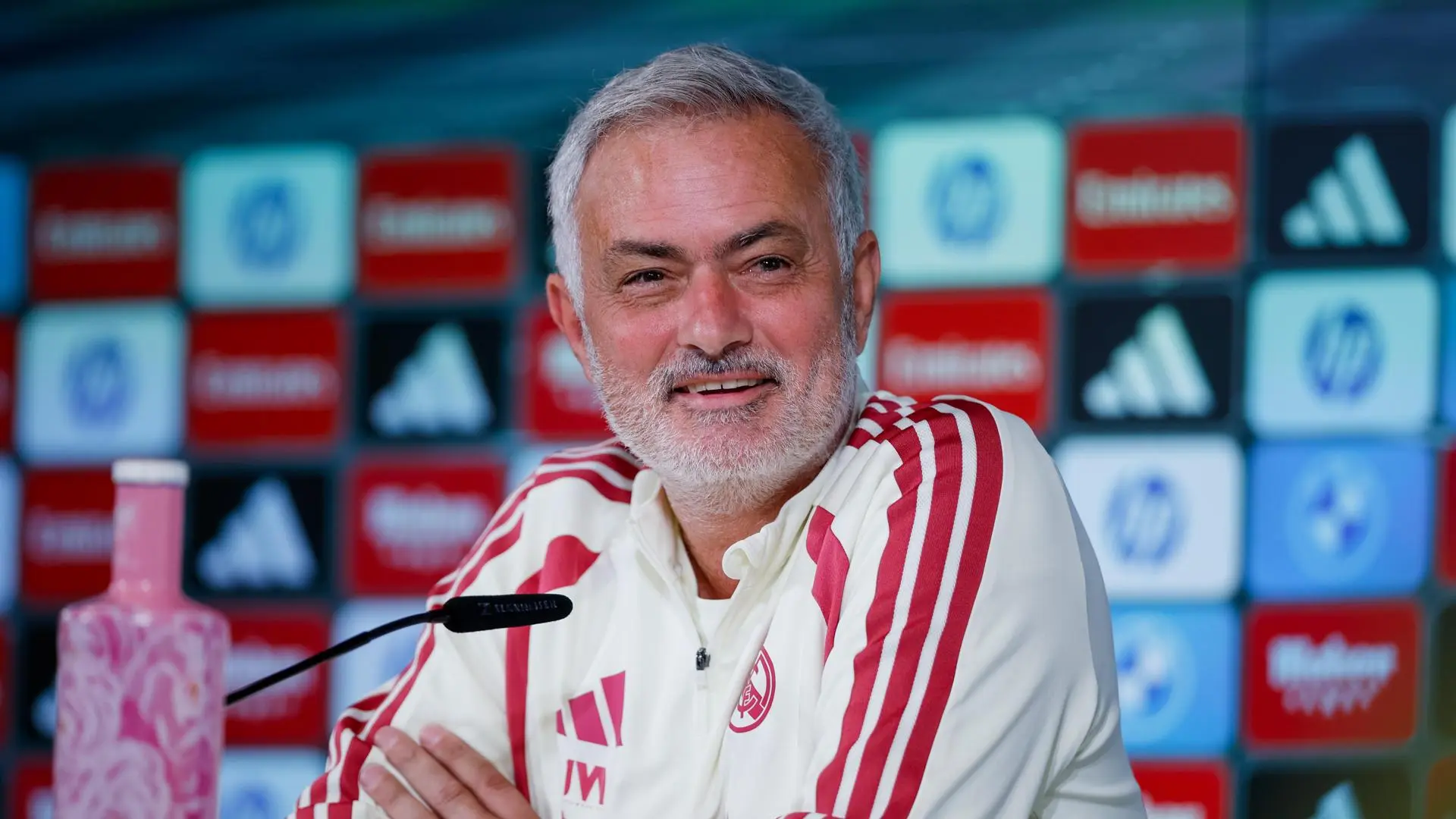 José Mourinho, sobre Vinícius: «Si estuviese en su lugar, hubiera forzado una salida»