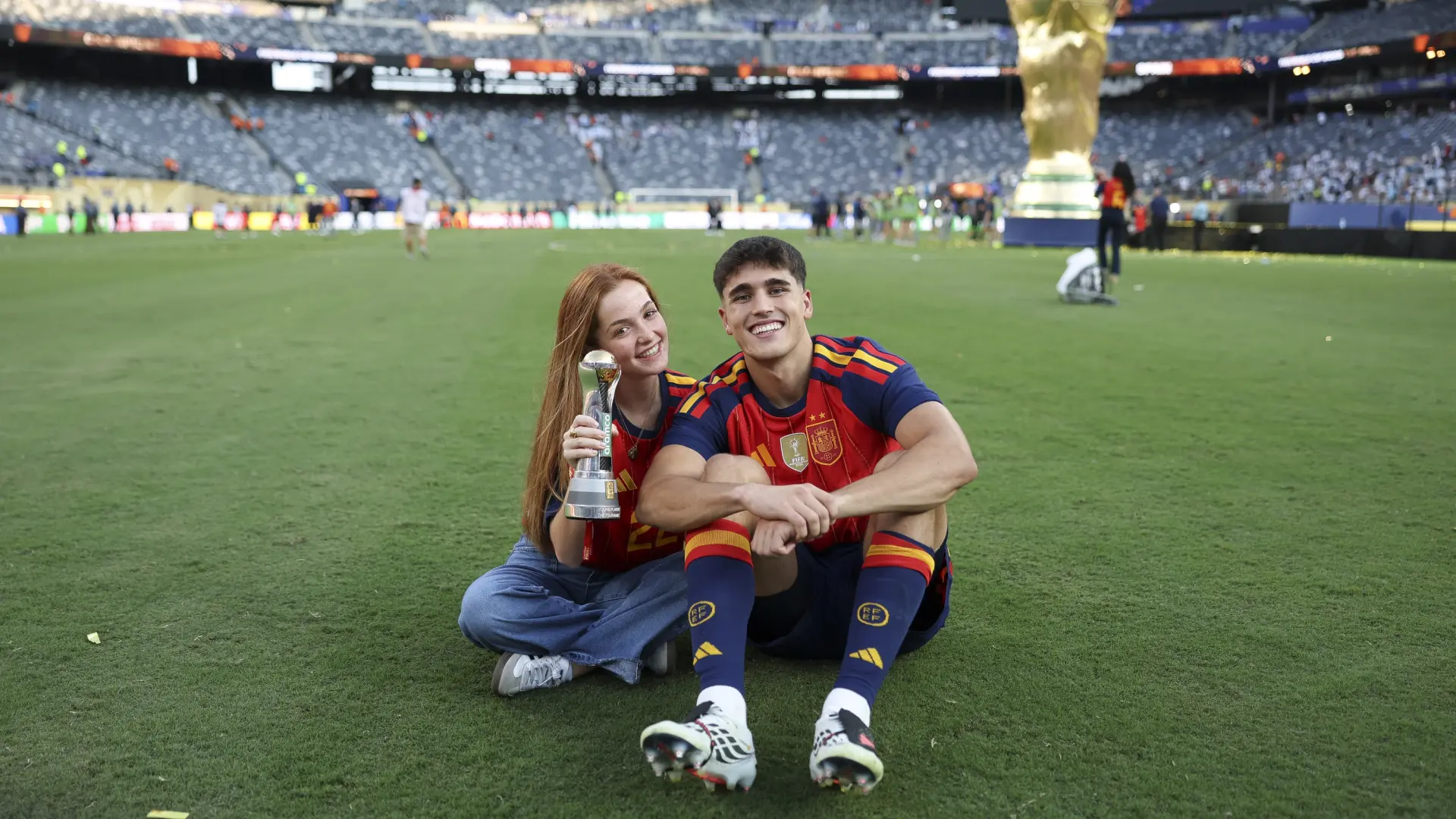 Pau Cubarsí y Martina Riera rompen, «de manera amistosa», tras año y medio de relación