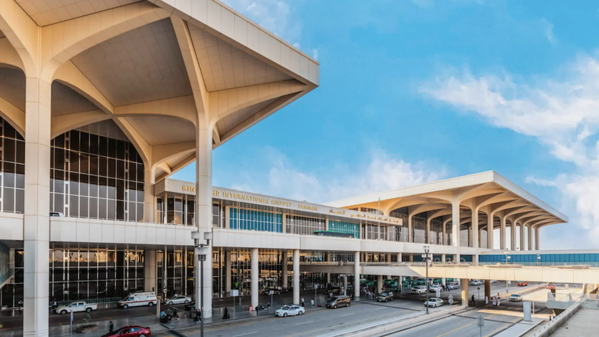 Un muerto y ocho heridos en un ataque a un aeropuerto internacional de Arabia Saudí