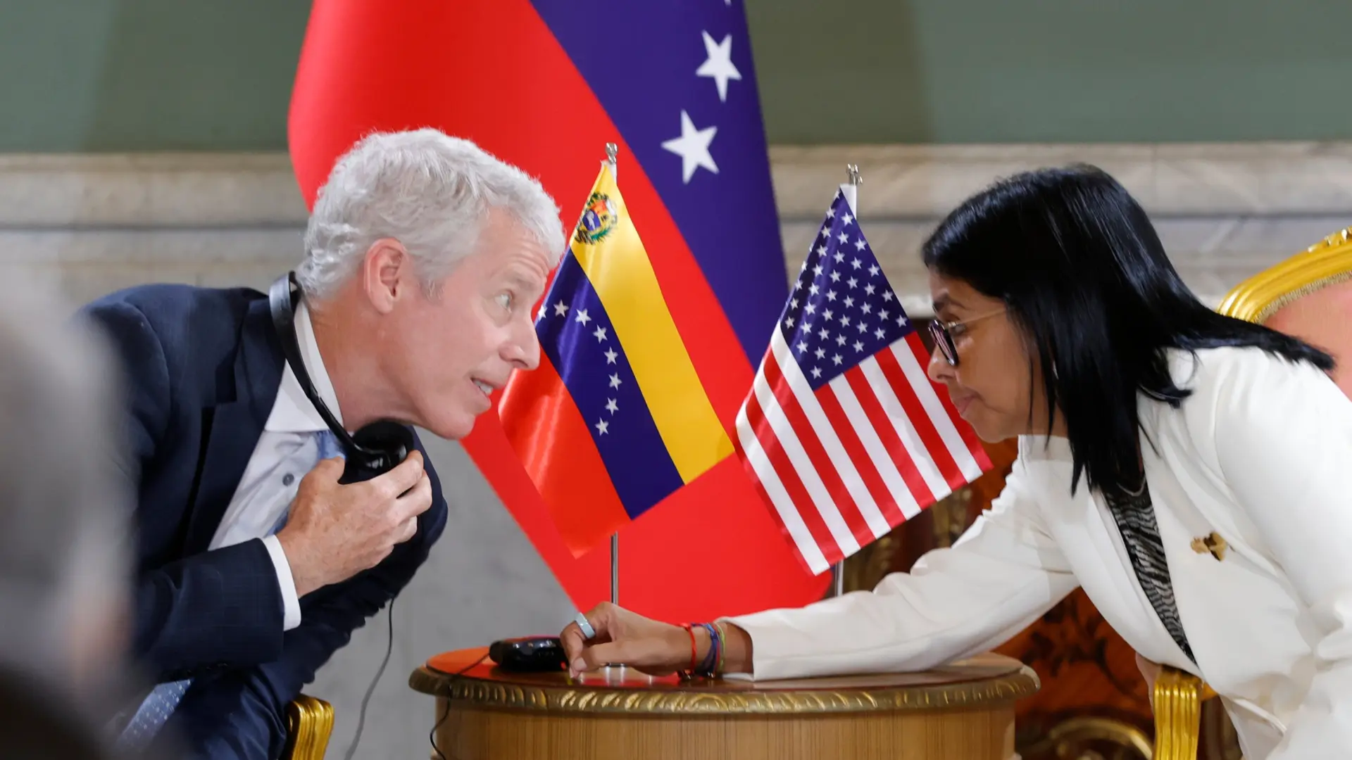 Las cláusulas ocultas del acuerdo petrolero entre EEUU y Venezuela: blinda a los socios y no garantiza ingresos millonarios a Caracas