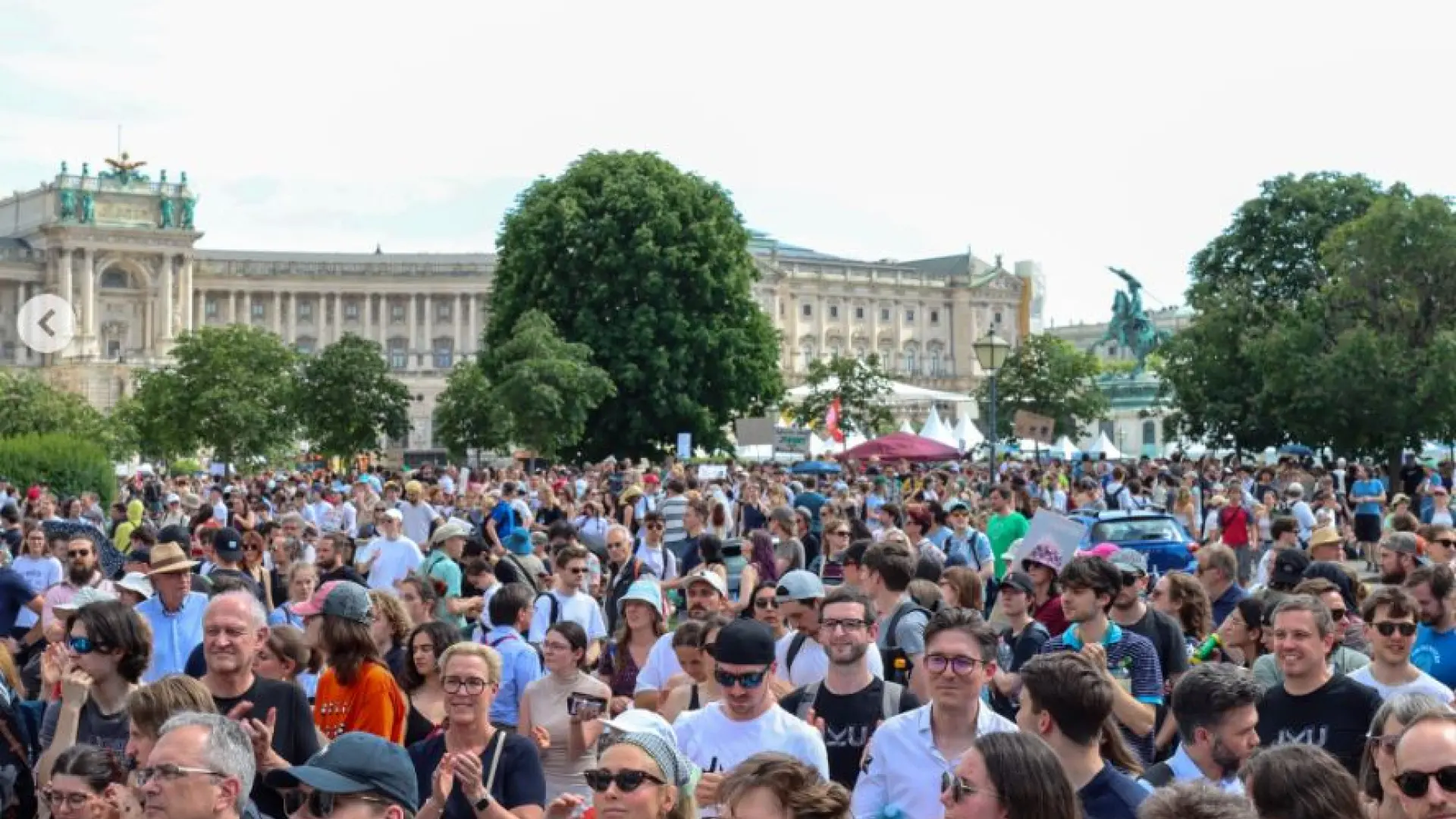 Unos 30.000 estudiantes se manifiestan en Viena contra los recortes previstos en las universidades