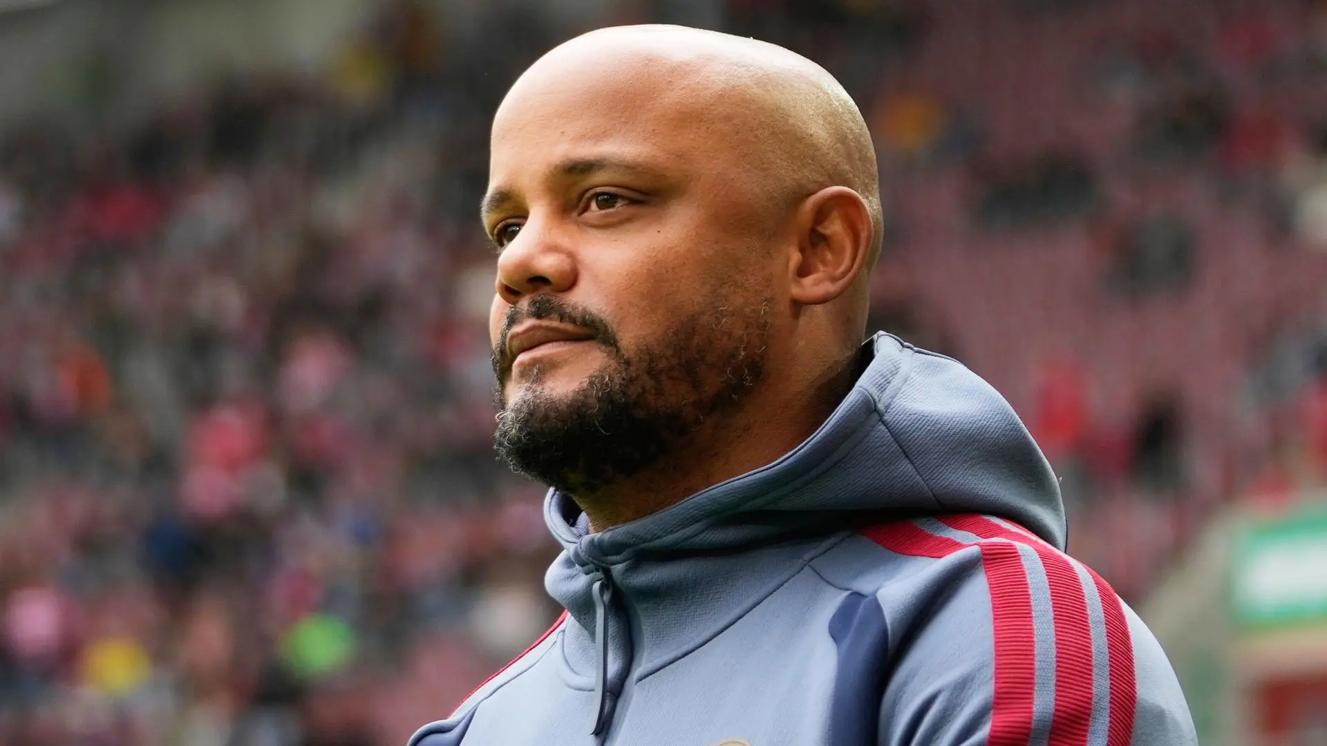El Bayern explica qué le ha pasado a Vincent Kompany: sufrió «un colapso durante el entrenamiento» y está «bajo atención médica»