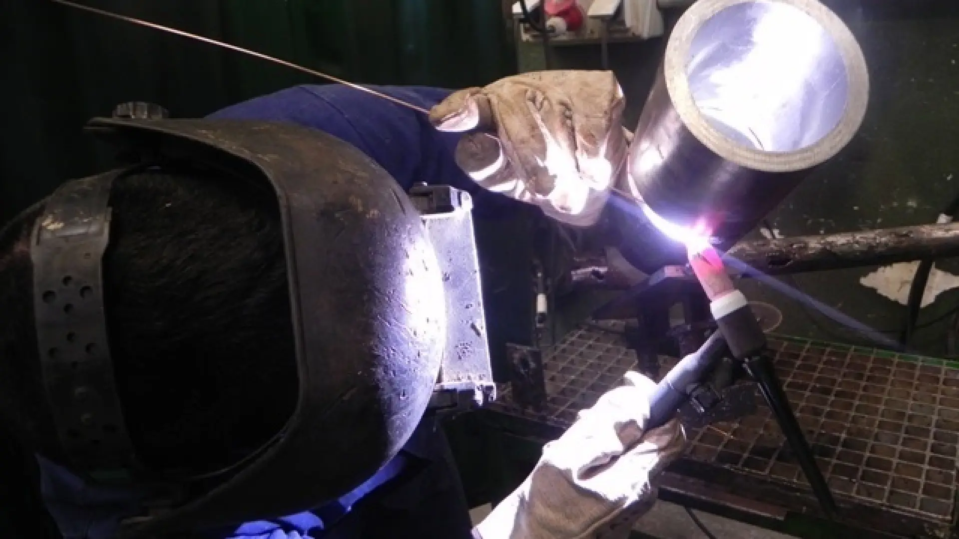 Grandes diferencias salariales: un peón del sector metalúrgico de Guipúzcoa cobra por hora un 30% más que un ingeniero de Cuenca
