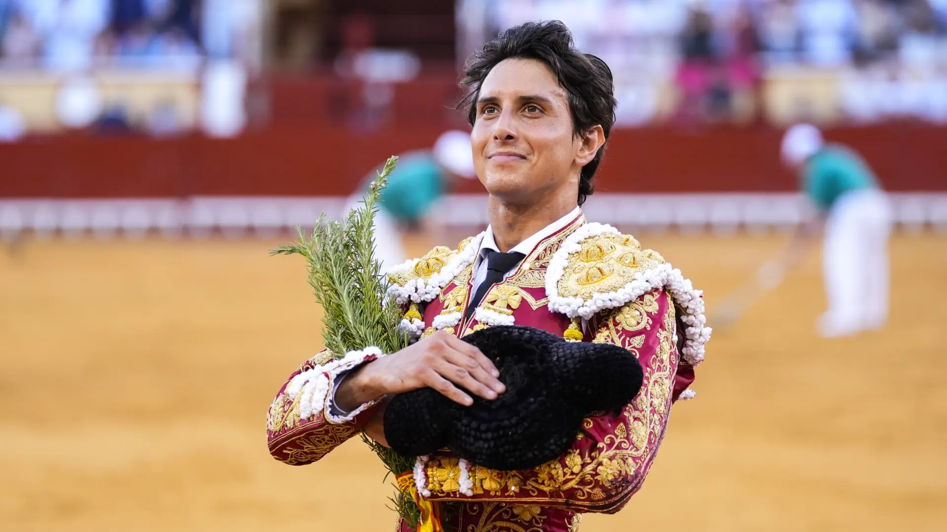 Roca Rey se defiende de la polémica por su fiesta: «¿Eso qué significa, que había droga y alcohol? ¡Por favor!»