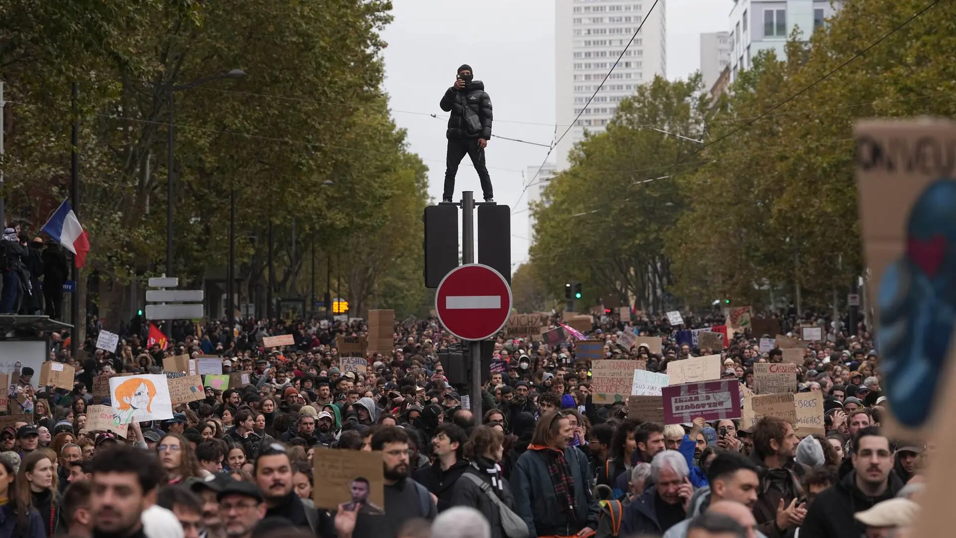 Macron advierte de que las protestas del sábado 31 serán también de «alto riesgo»