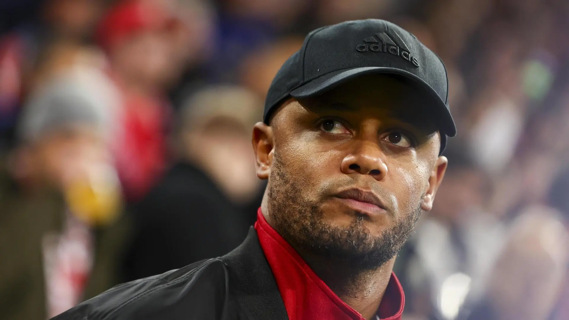 Vincent Kompany, entrenador del Bayern, trasladado en helicóptero al hospital tras sufrir problemas de salud