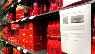 Coca-Cola retira bebidas en Europa por posible riesgo químico