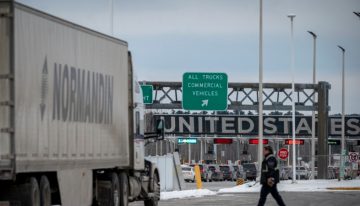 Trump habla con líderes de Canadá y México tras imponer nuevos aranceles