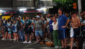 Cómo volver de la cancha cuando el partido termina a medianoche, escasean los colectivos y ya no hay trenes: ¿quién piensa en el hincha?