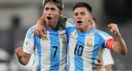 Argentina vs. Colombia por el Sudamericano Sub-20: formaciones, a qué hora juegan y el minuto a minuto en directo