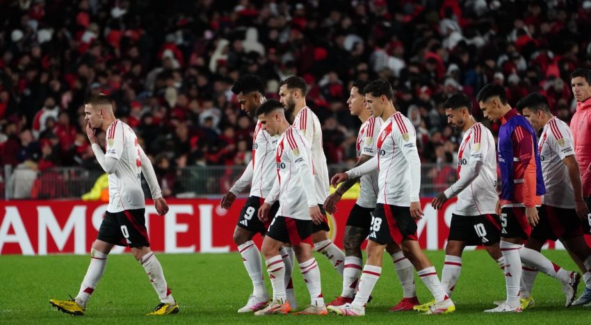 A River se le terminó el 'veranito': empate contra Universitario por la Libertadores en el último partido antes del Mundial de Clubes