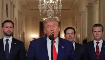 Trump le declara la guerra a Irán en el entretiempo del partido de River y toca «fingir demencia» en el Mundial de Clubes