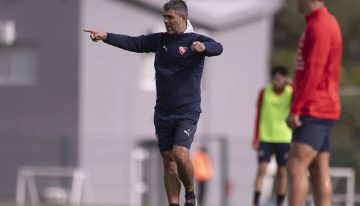 Julio Vaccari quiere un «tres» y en Independiente le apuntan a un jugador que quedó relegado en Boca