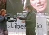 El día que Alejandra «Locomotora» Oliveras apoyó a Javier Milei y le regaló un par de guantes