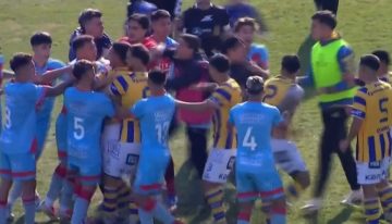 Atlanta vs Arsenal, el partido del caos: 4 goles, cinco expulsados y un hincha que se cayó de la tribuna en Villa Crespo