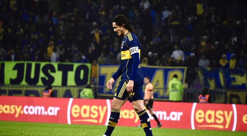A tres bandas, Russo vuelve a jugar fuerte para capear el temporal en Boca: saca a Cavani, perdona a Merentiel y le da el poder a Paredes