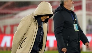 El cortocircuito entre Russo y Merentiel desnudó el caos que vive Boca: las internas en el vestuario, el referente apuntado y ¿el DT con los días contados?