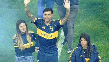 Leandro Paredes volvió a Boca y se emocionó frente a una Bombonera con 50 mil hinchas que renovaron la ilusión