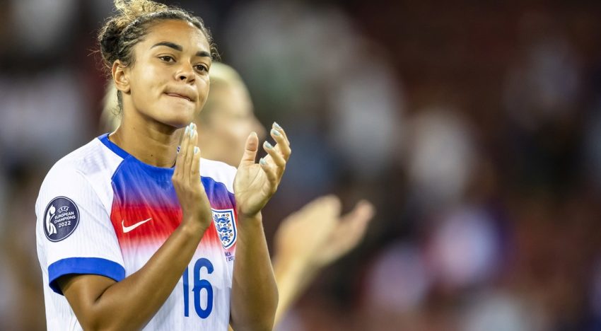 El drama de la futbolista inglesa Jess Carter: denunció «abuso racial» durante la Eurocopa, dio de baja sus redes y la policía investiga el caso
