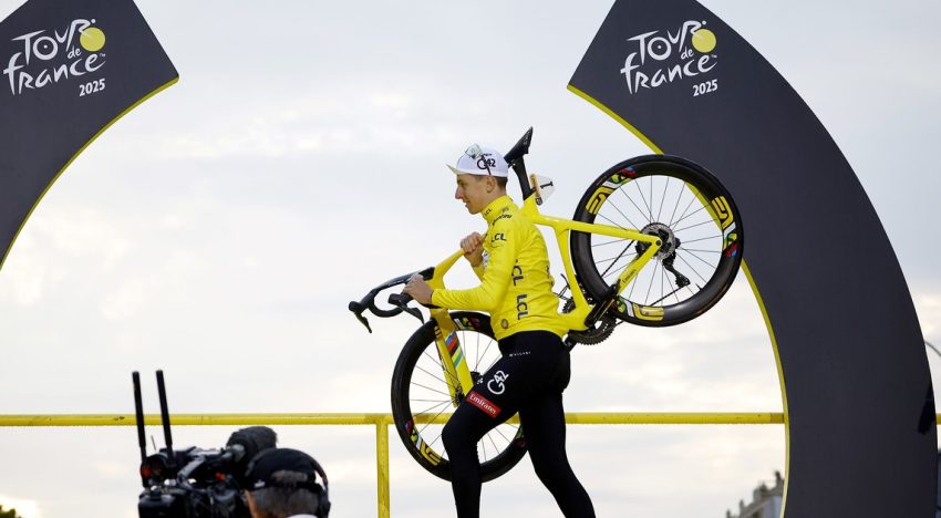 Tadej Pogacar, el extraterrestre del ciclismo que cuando se baja de la bici vuelve a ser humano y avisa: “No me tienta batir récords: yo corro para disfrutar el momento”