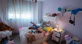 Cómo saber si la soledad de tu hijo adolescente es elegida o no: “No necesariamente están apáticos o lloran”