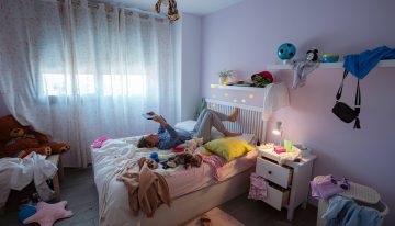 Cómo saber si la soledad de tu hijo adolescente es elegida o no: “No necesariamente están apáticos o lloran”