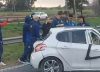 Susto en Rosario Central: el futbolista Kevin Gutiérrez sufrió un accidente camino al entrenamiento y fue asistido por sus compañeros