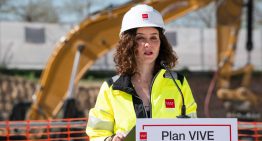 El gobierno de Ayuso solo ha comprado cinco de las 175 viviendas sociales que se comprometió a adquirir hace un año