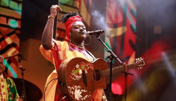 Kya Loum, cantante: “Todavía hay tabúes que impiden a algunas mujeres alcanzar sus sueños”