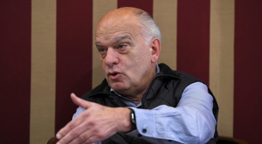 Independiente no olvida a Angulo: Grindetti lo volvió a cruzar por el porcentaje de su pase y dudó sobre la cláusula de Loyola