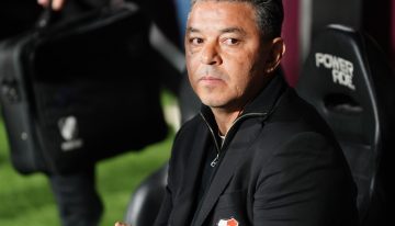 Insulto al aire y empujón a Biscay: la bronca de Gallardo con sus jugadores tras el empate agónico de Lanús a River
