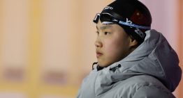 Yu Zidi, la nena de 12 años que asombra en el Mundial de Natación, reabre el debate sobre los riesgos para la salud física y mental de los deportistas precoces