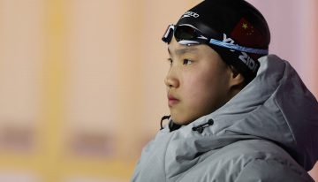 Yu Zidi, la nena de 12 años que asombra en el Mundial de Natación, reabre el debate sobre los riesgos para la salud física y mental de los deportistas precoces