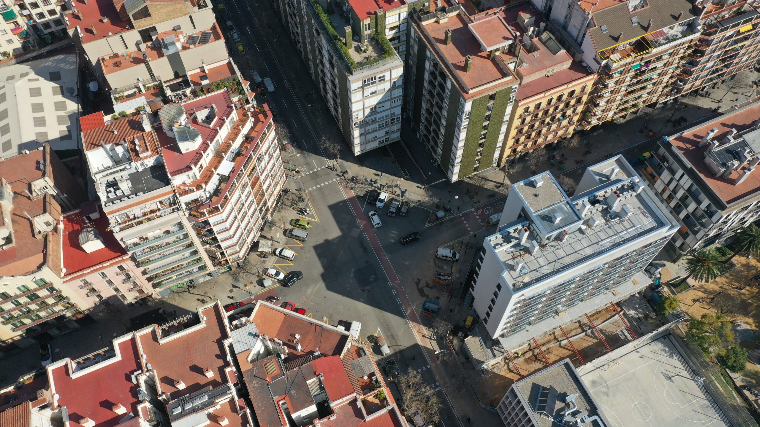 Esquina entre Borrell y Consell de Cent, en Barcelona.  