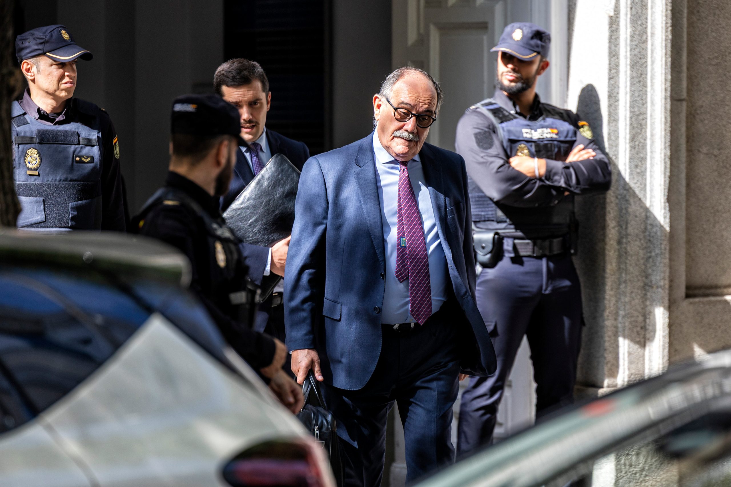 José Aníbal Álvarez, abogado de José Luis Ábalos, saliendo del Tribunal Supremo.