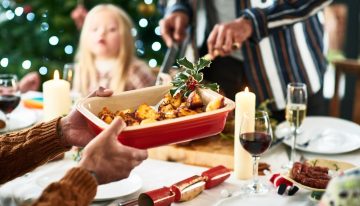 El invento que muchos están usando para que la comida no se enfríe en la mesa: ideal para las cenas de Navidad