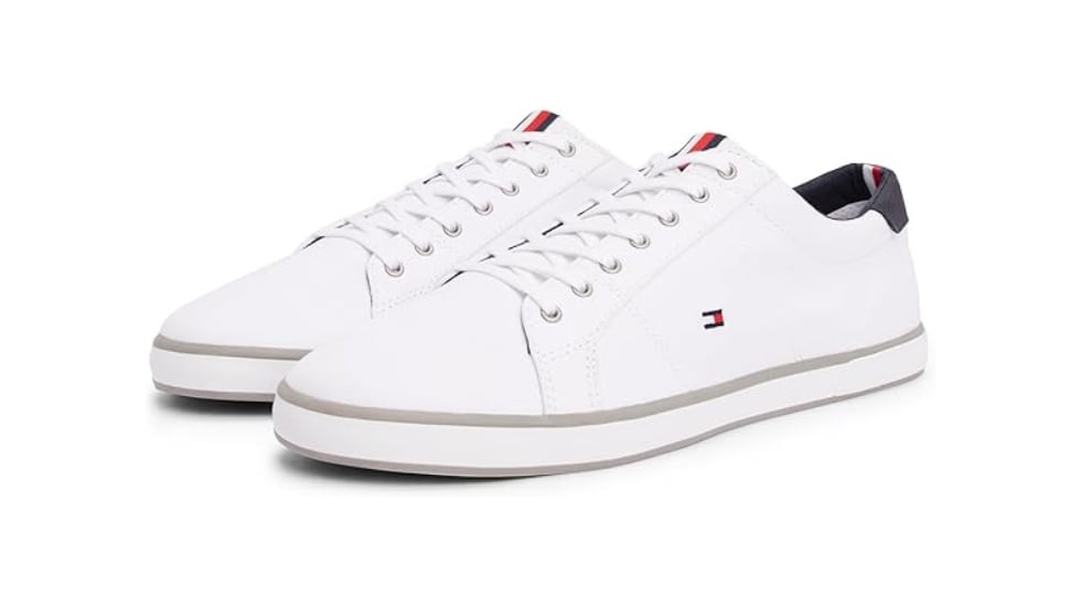 Zapatillas, de Tommy Hilfiger.