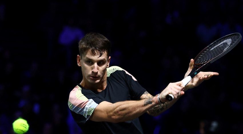 Camilo Ugo Carabelli vs Alexander Zverev, por el Masters 1000 de Paris: minuto a minuto, en directo