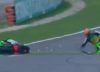 Cuál es el estado de salud del joven piloto que sufrió un brutal accidente en el Moto3: «Su condición es estable pero todavía crítica»