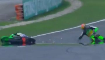 Cuál es el estado de salud del joven piloto que sufrió un brutal accidente en el Moto3: «Su condición es estable pero todavía crítica»