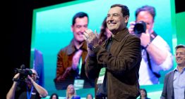 Moreno se aísla del ruido en un congreso regional en el que aboga por la estabilidad