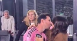 Lionel Messi le dio un tierno beso a Antonela Roccuzzo y ya palpita la final de la MLS contra su «bestia negra» Thomas Müller: «Un pasito más»