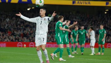 Cristiano Ronaldo, codazo, burlas y primera expulsión con Portugal: el ataque de furia que le puede costar el debut en el Mundial 2026