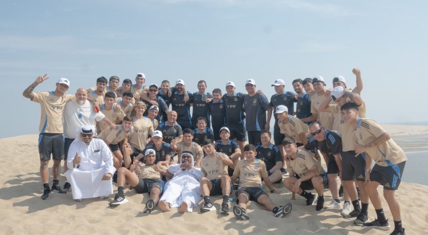 La Sub 17 de Placente y una aventura por el desierto: la increíble expedición que realizaron en Qatar a la espera del rival en 16avos de final