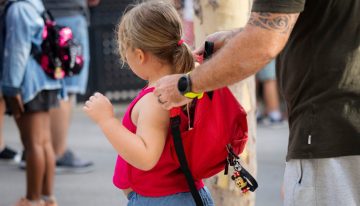 La renta garantizada no logra sacar de la pobreza severa a dos de cada tres familias con hijos que la perciben
