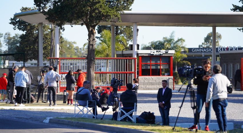 Explosión en Ezeiza: un jugador de River se vio afectado por la evacuación en los barrios vecinos y el club decidió suspender los partidos en el Camp